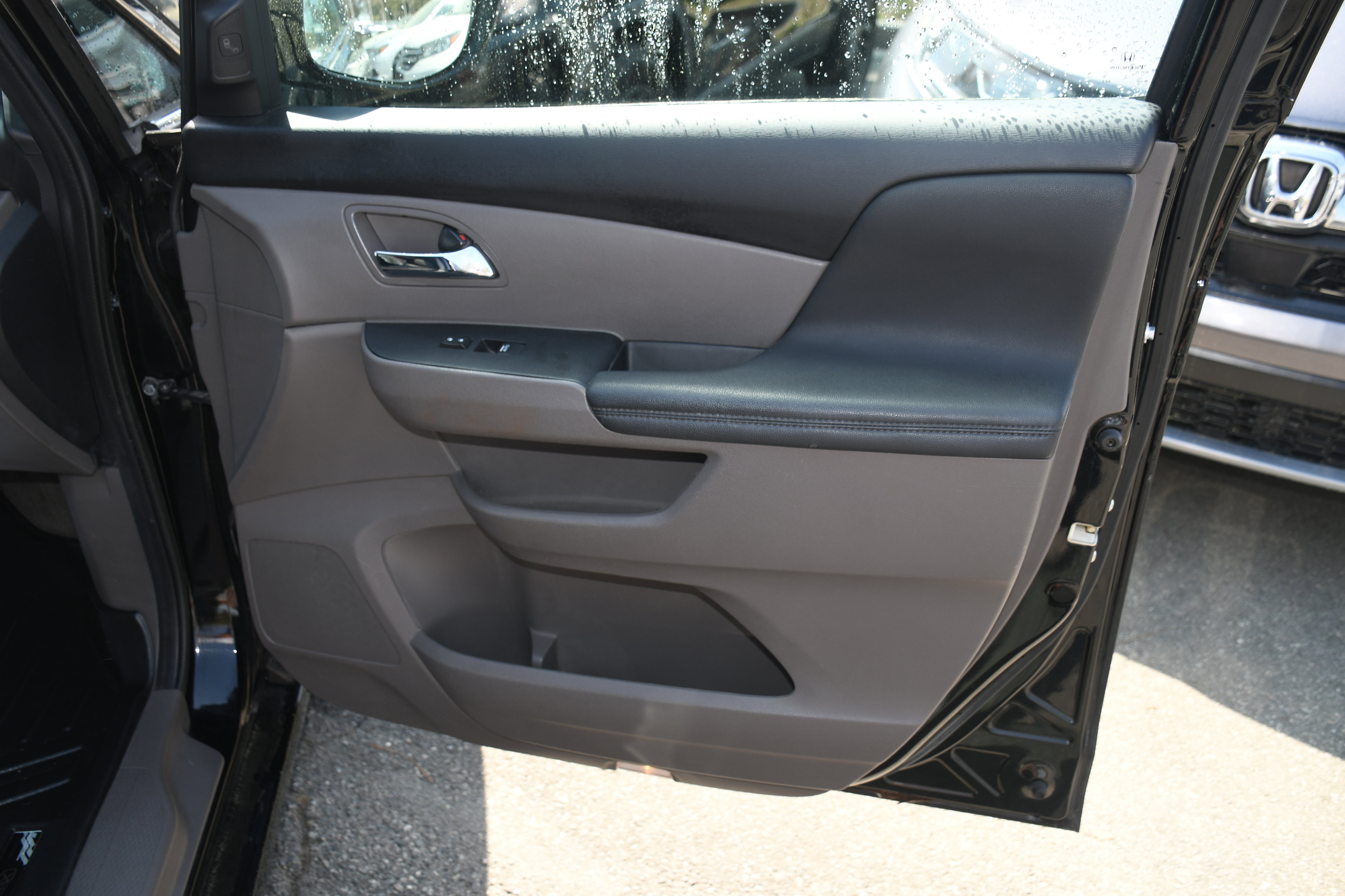 Used 2016 Honda Odyssey Touring Elite image 22