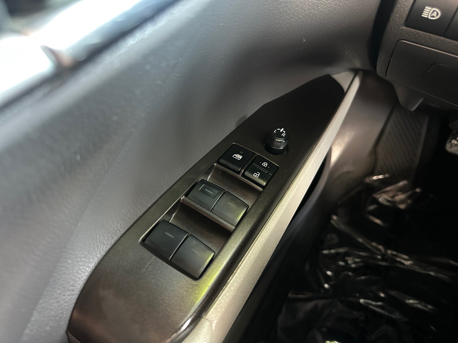Used 2022 Toyota Camry LE FWD image 16