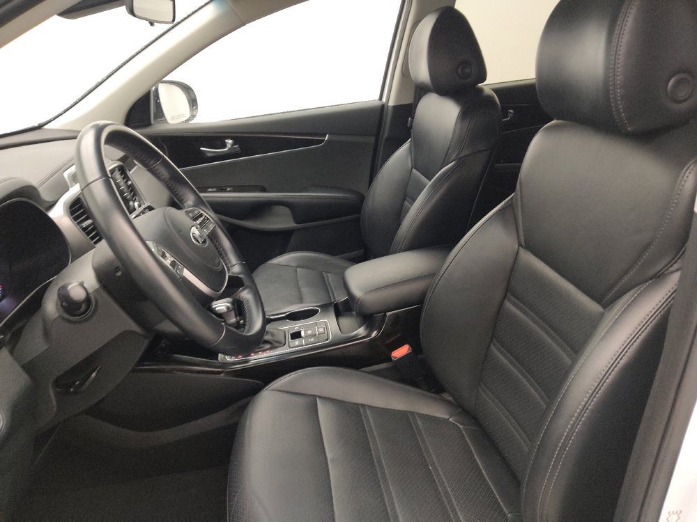 Used 2020 Kia Sorento EX image 17
