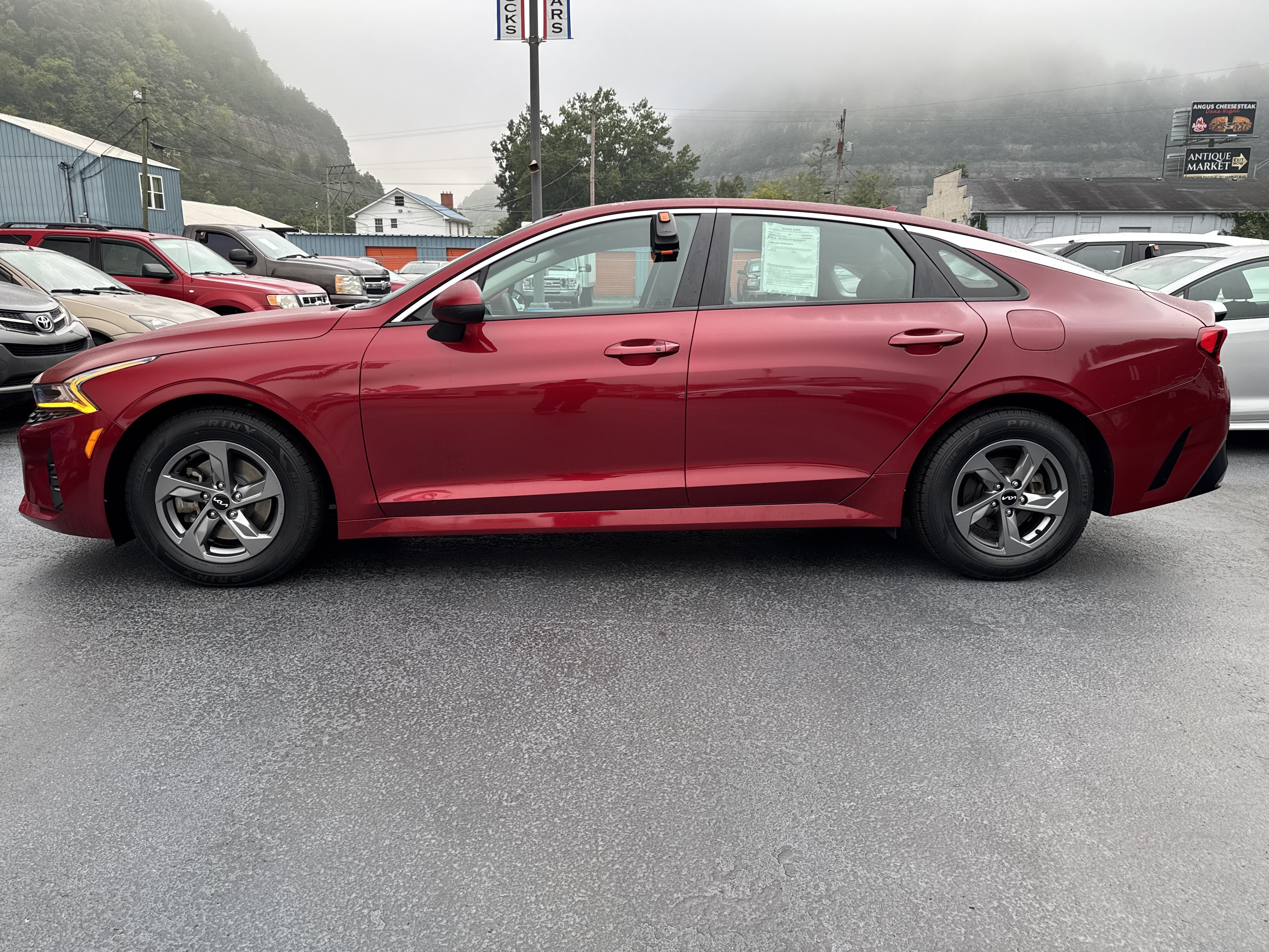 Used 2023 Kia K5 LXS FWD image 4