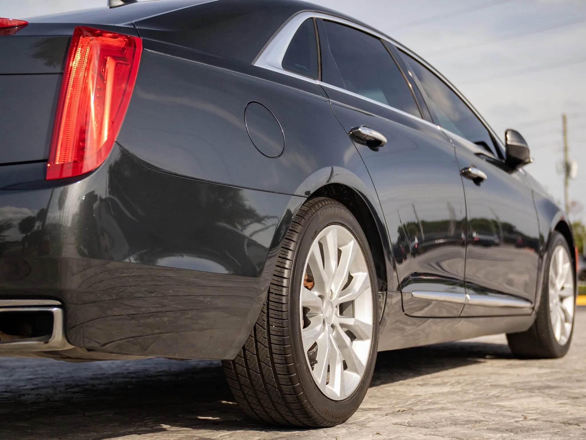 Used 2016 Cadillac XTS Luxury AWD/4WD image 16