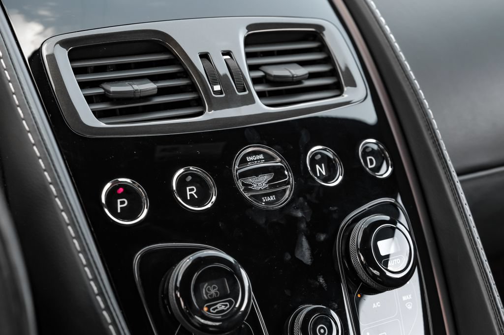 Used 2016 Aston Martin Vanquish Coupe RWD image 25