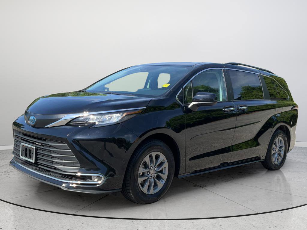 Used 2022 Toyota Sienna XLE FWD image 5