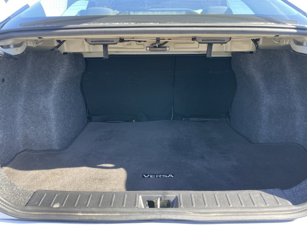 Used 2023 Nissan Versa SR w/ Electronics Package image 32