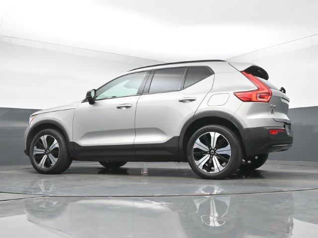 Used 2023 Volvo XC40 Recharge Plus AWD/4WD image 36
