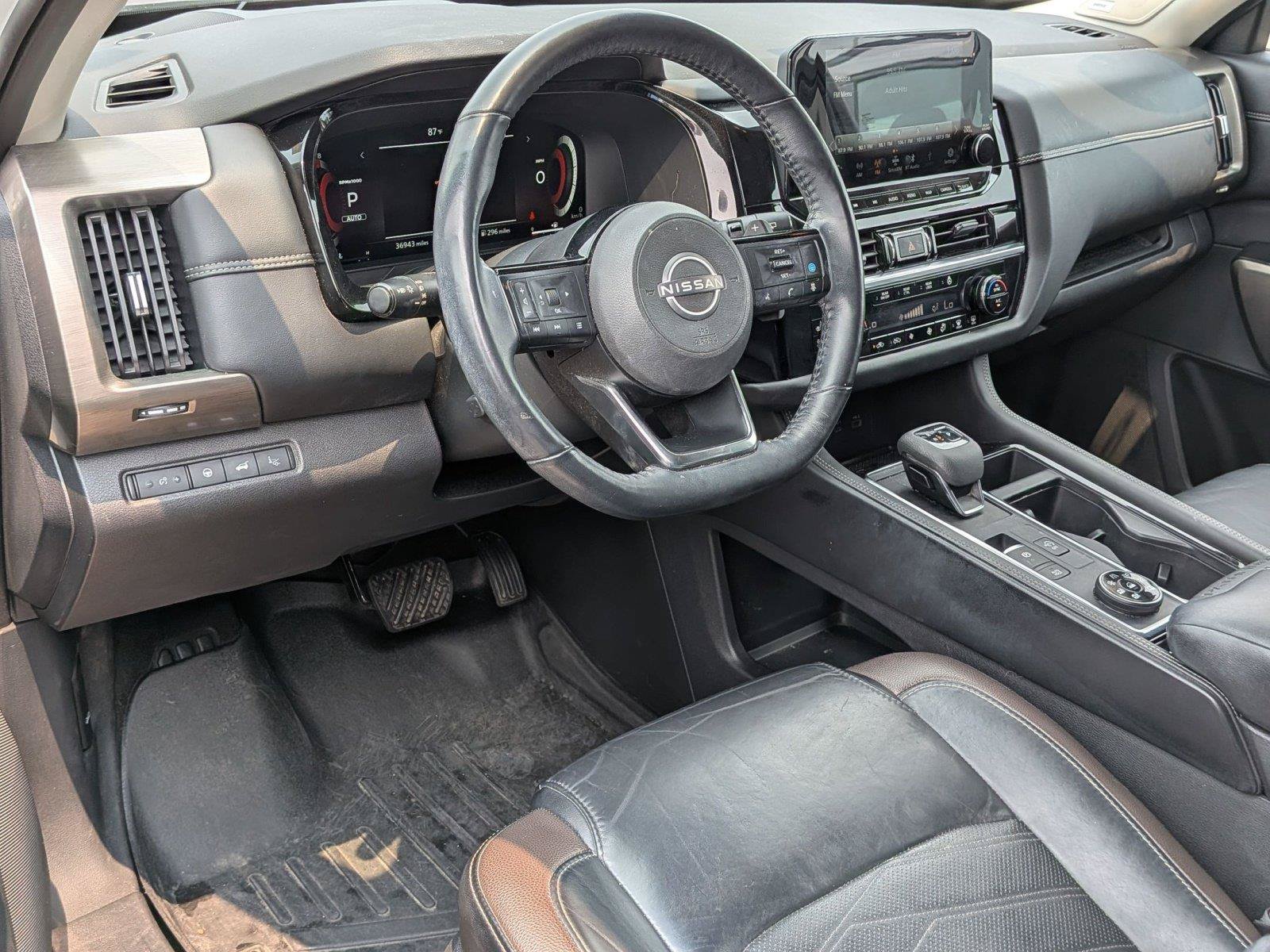 Used 2023 Nissan Pathfinder Platinum w/ Cargo Package AWD/4WD image 9
