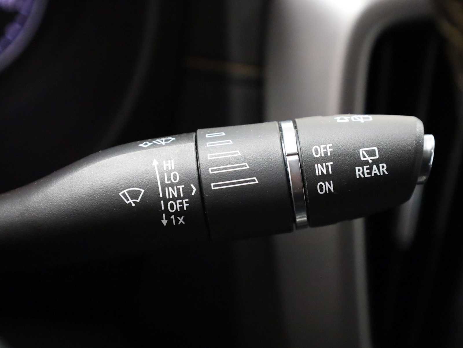 Used 2023 GMC Terrain AT4 w/ Tech Package AWD/4WD image 27