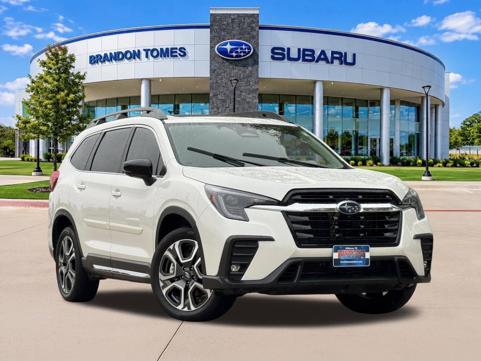 Used 2026 Subaru Ascent Limited AWD/4WD image 1