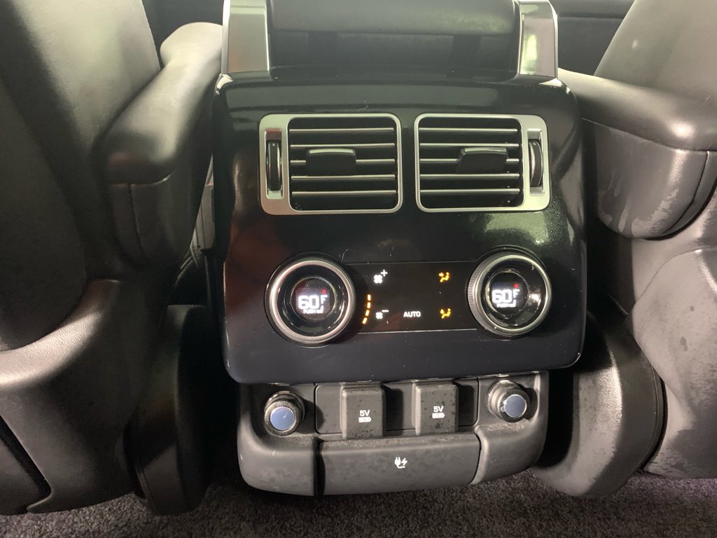 Used 2019 Land Rover Range Rover HSE image 32
