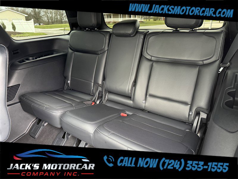 Used 2025 Ford Expedition Platinum w/ Stealth Appearance Package image 32