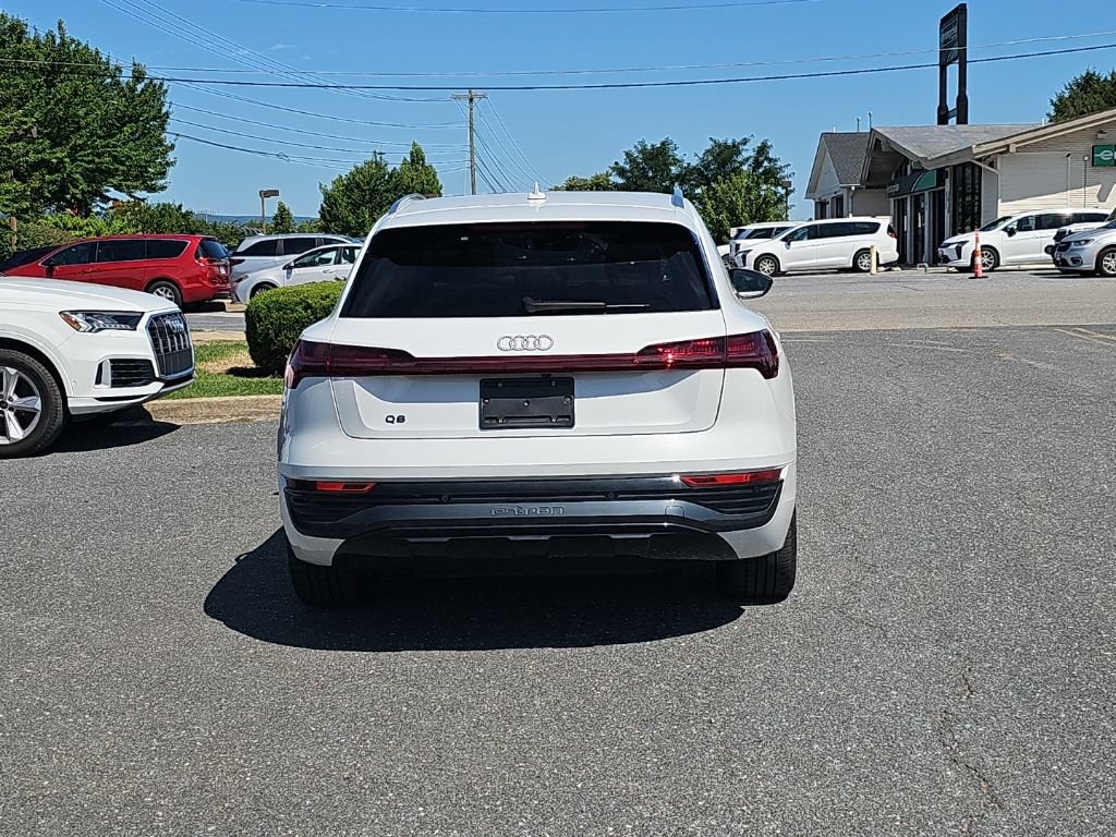 Used 2024 Audi Q8 e-tron Premium Plus w/ Premium Plus Package AWD/4WD image 14