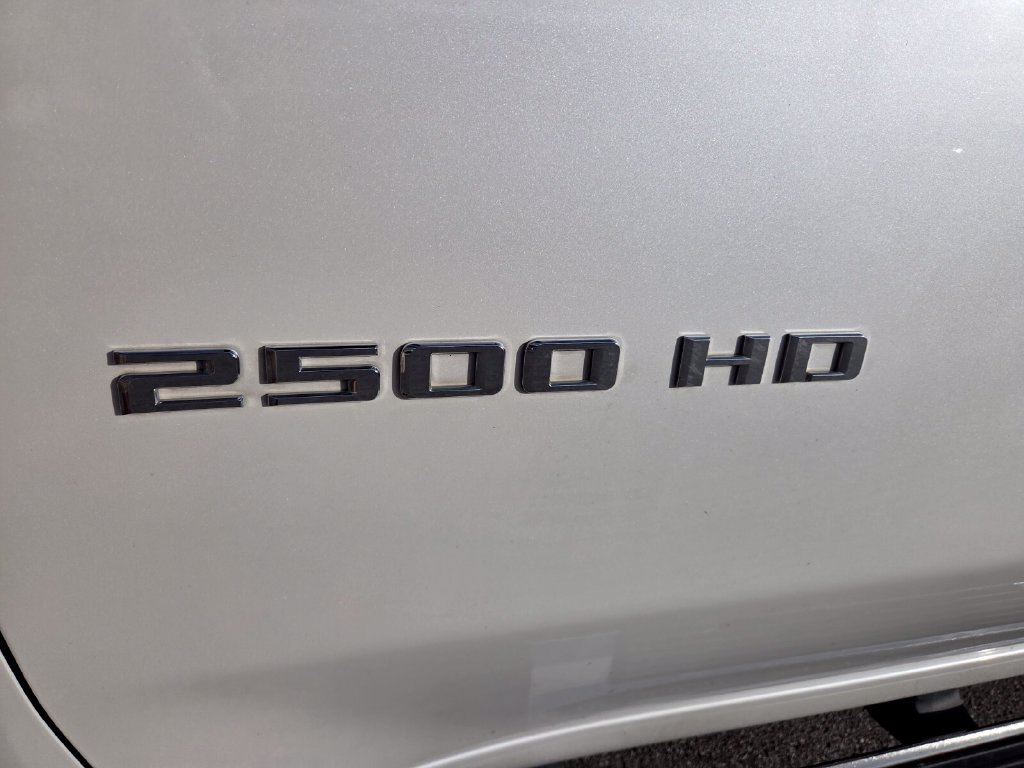 Used 2020 Chevrolet Silverado 2500 High Country w/ Safety Package II AWD/4WD image 6