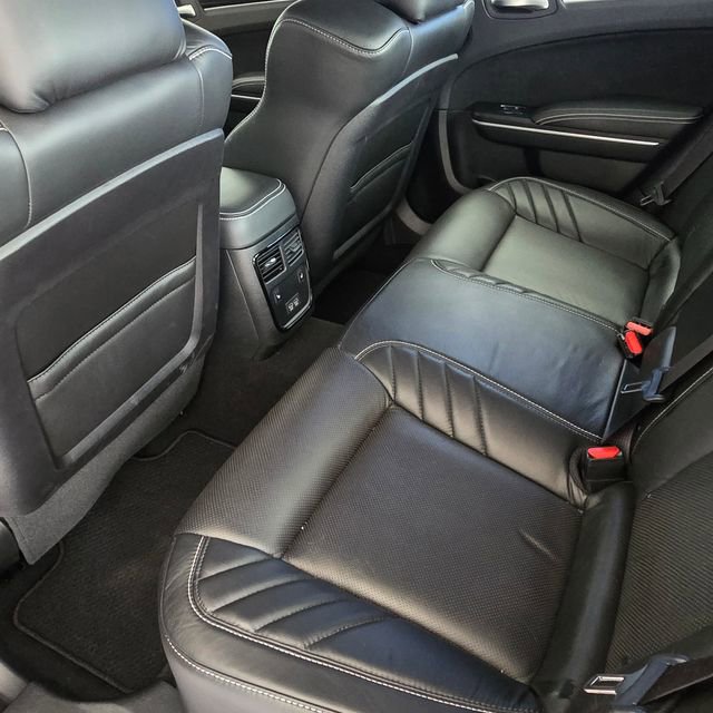 Used 2023 Chrysler 300 C RWD image 22