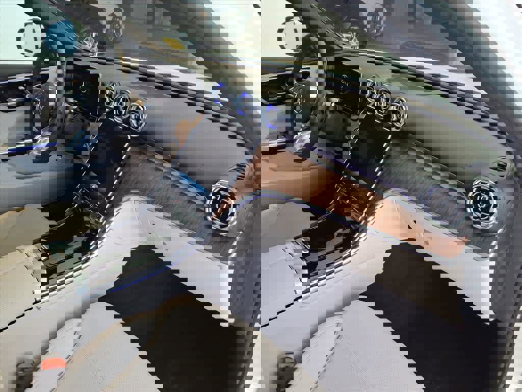 Used 2022 Mercedes-Benz C 300 4MATIC Sedan image 22