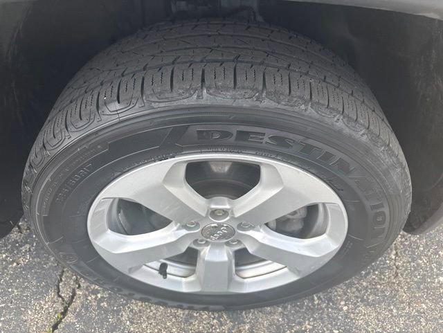 Used 2018 Jeep Compass Latitude w/ Cold Weather Group AWD/4WD image 17