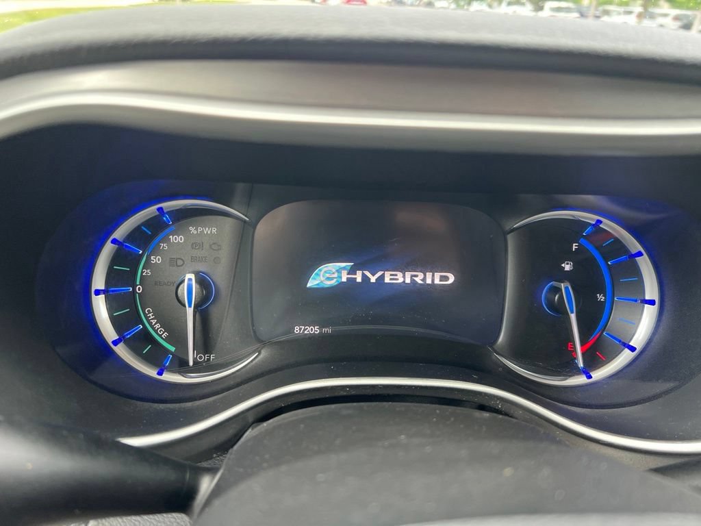 Used 2022 Chrysler Pacifica Touring-L FWD image 38