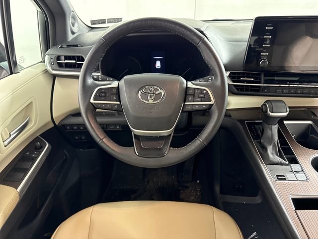 Certified 2024 Toyota Sienna XLE w/ XLE Plus Package image 17