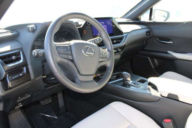 Certified 2025 Lexus UX 300h 300h image 12