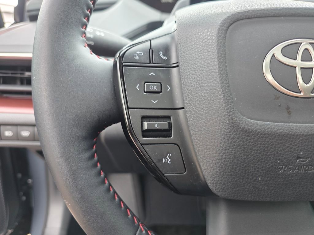 Used 2024 Toyota Prius Prime FWD image 30