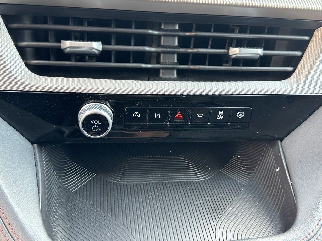 Used 2025 Ford Explorer Active image 27