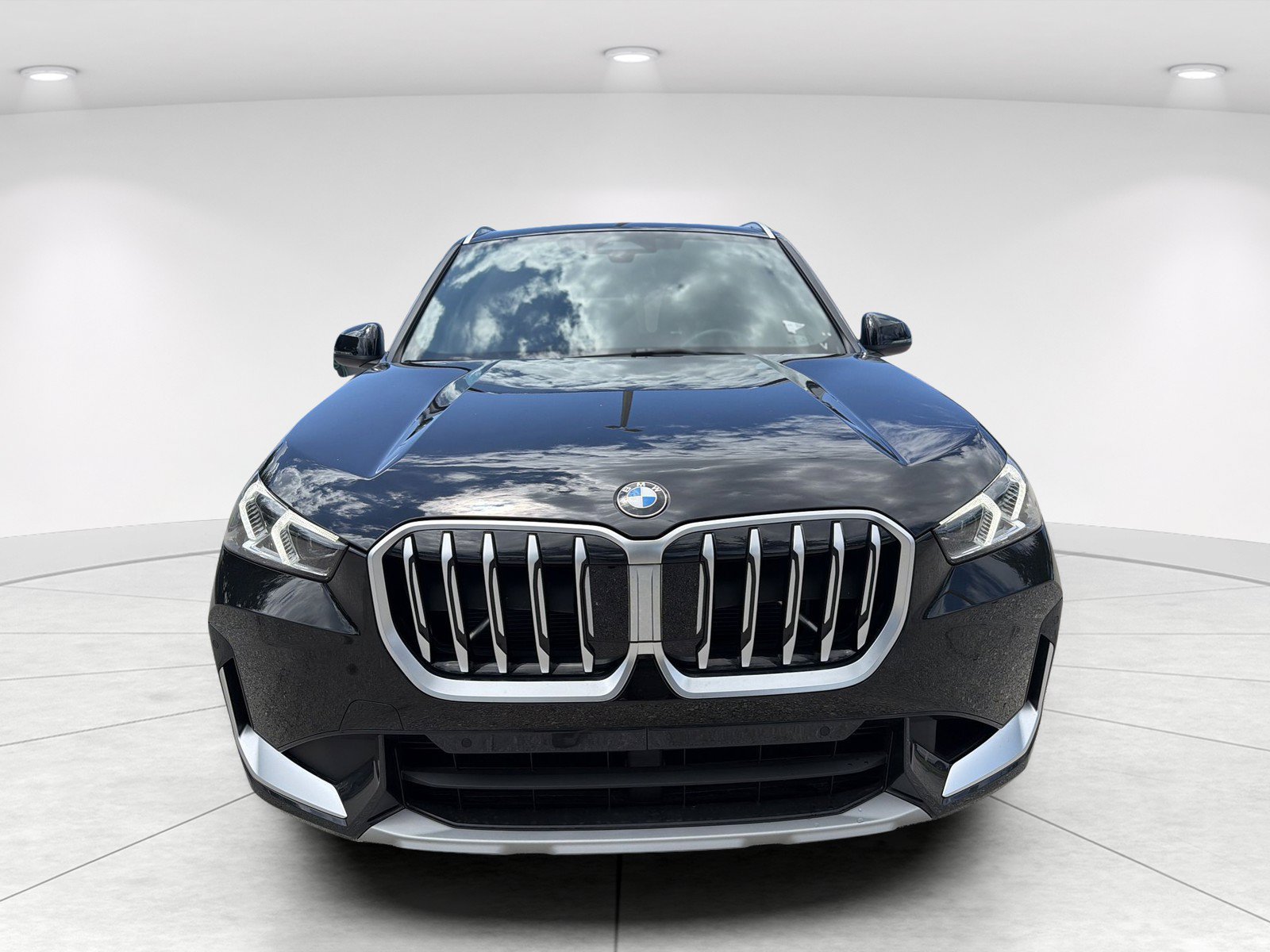 New 2026 BMW X1 xDrive28i AWD/4WD image 2