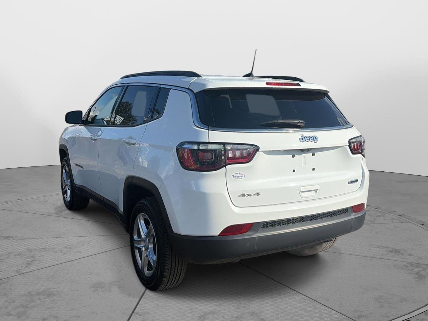 Used 2023 Jeep Compass Latitude image 7