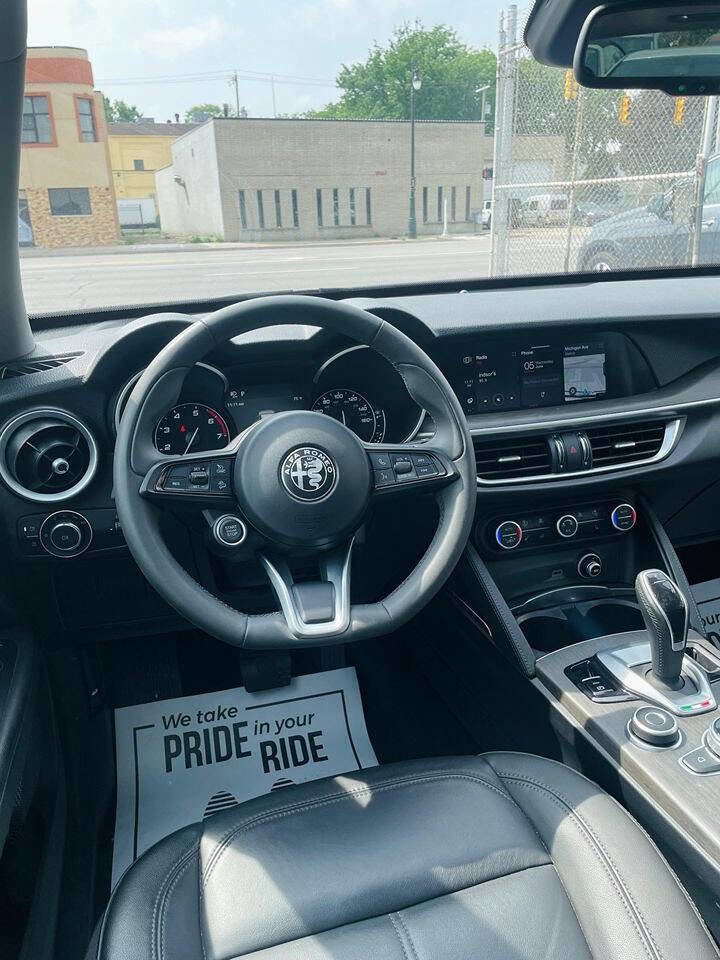 Used 2021 Alfa Romeo Stelvio Ti image 33