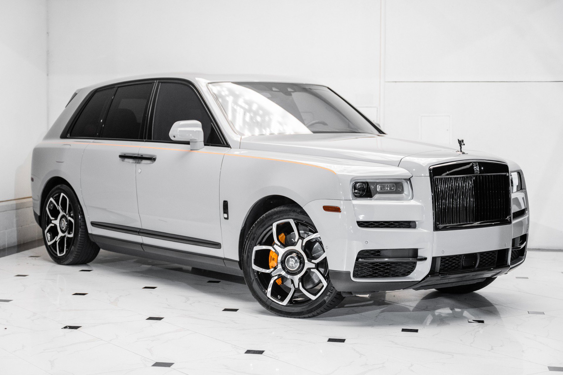 Used 2022 Rolls-Royce Cullinan w/ Dark Exterior Package image 1