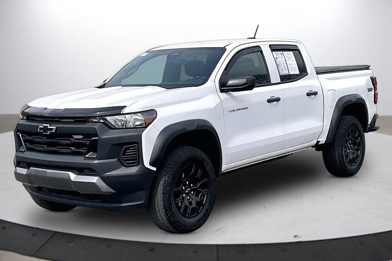 Used 2024 Chevrolet Colorado Trail Boss w/ Advanced Trailering Package image 4