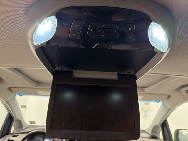 Used 2015 Toyota Sienna XLE w/ XLE Navigation Package image 21