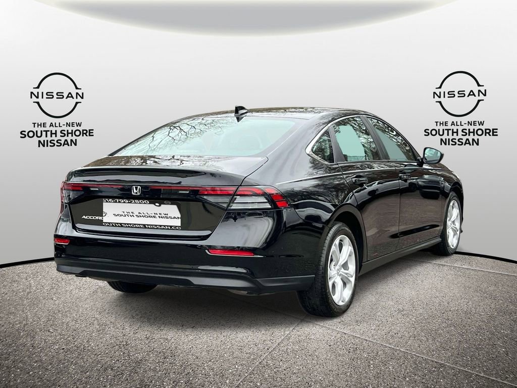 Used 2025 Honda Accord LX image 6