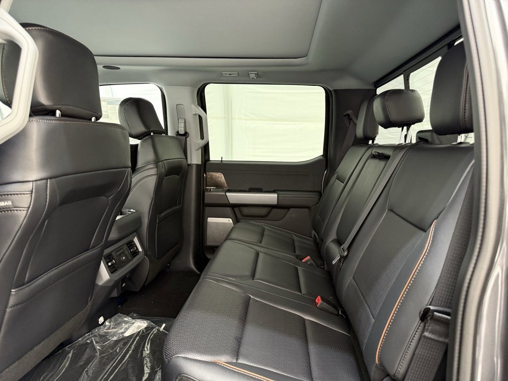 New 2026 Ford F350 4x4 Crew Cab Super Duty image 14