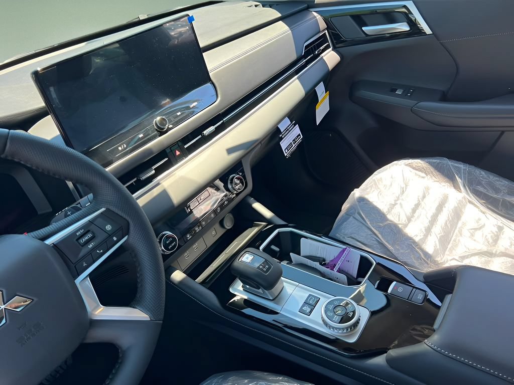 New 2026 Mitsubishi Outlander SE AWD/4WD image 19