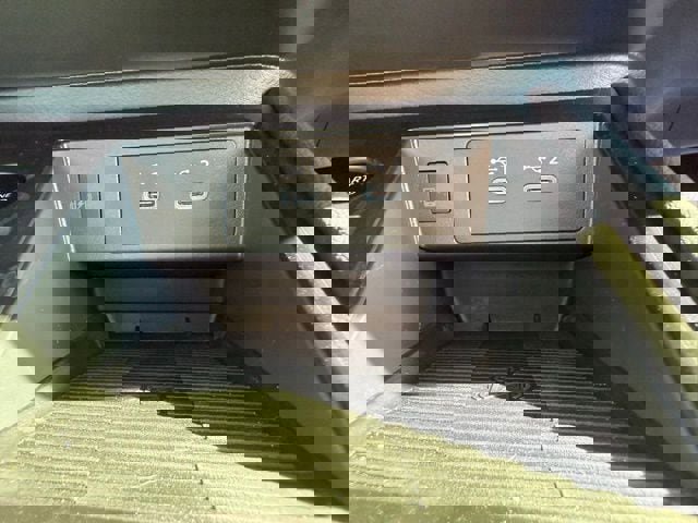 New 2026 Nissan Kicks SR w/ Cold Weather Package AWD/4WD image 30