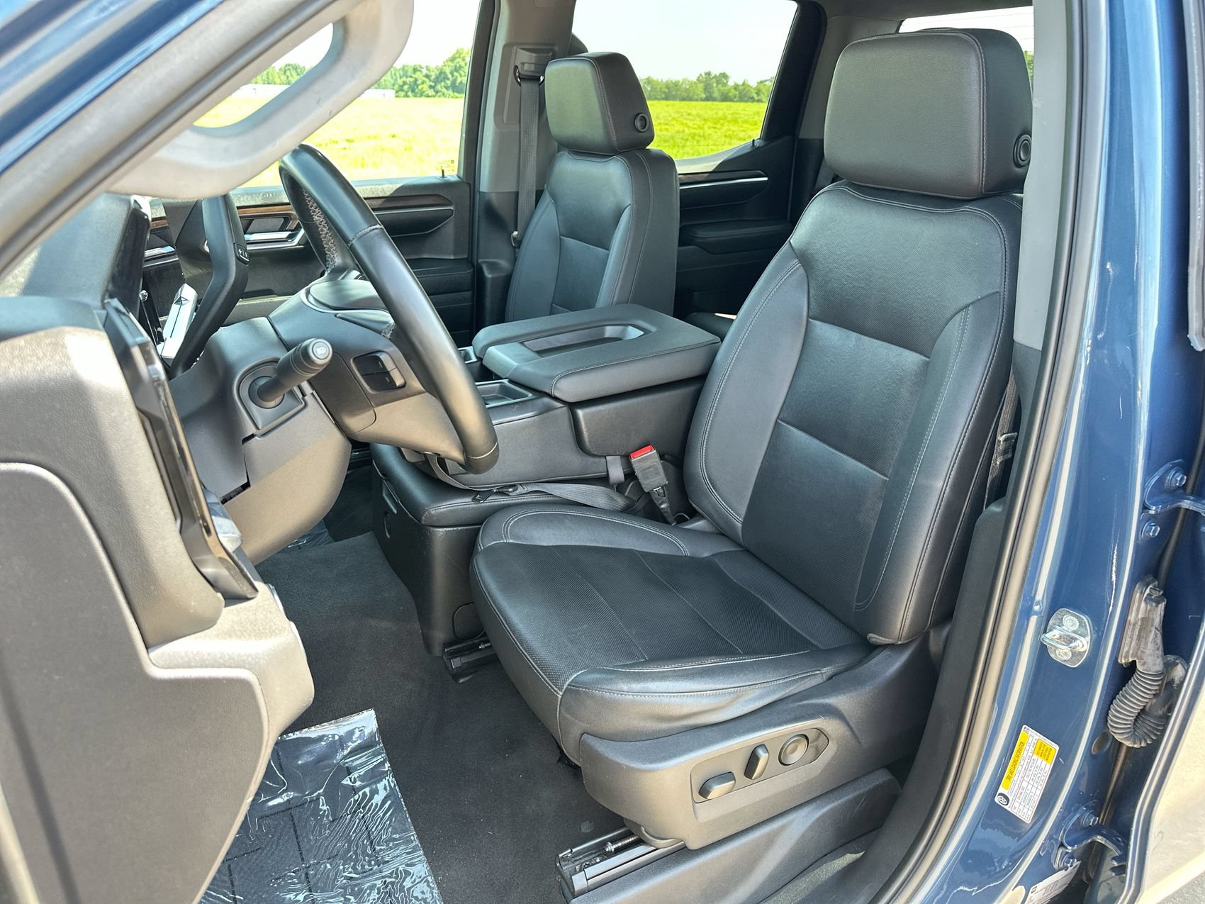 Used 2024 GMC Sierra 1500 SLT AWD/4WD image 11