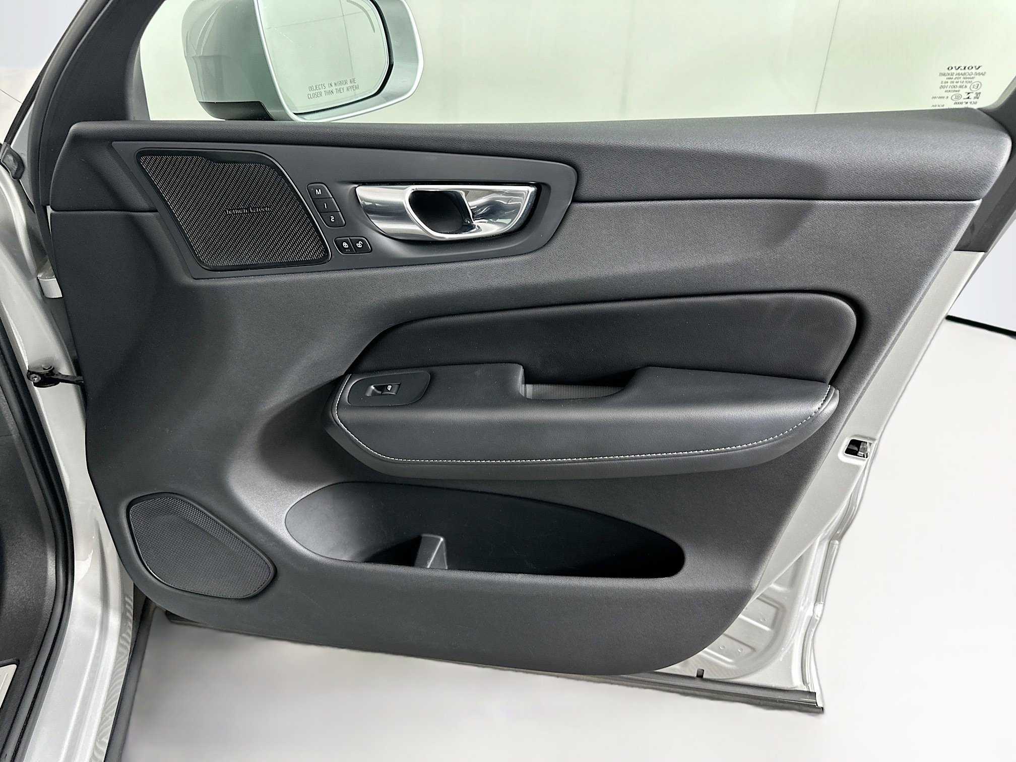 Used 2021 Volvo XC60 T5 Inscription image 34