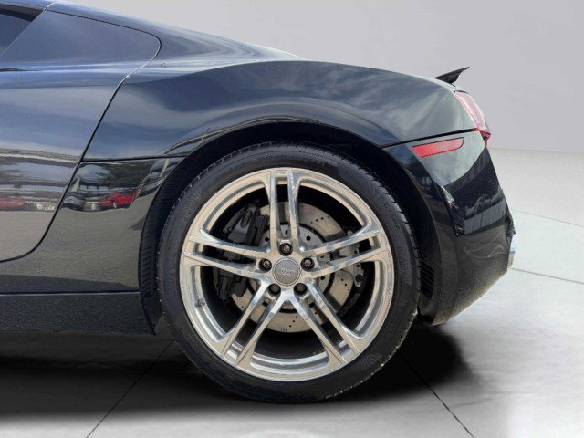 Used 2011 Audi R8 V8 image 44