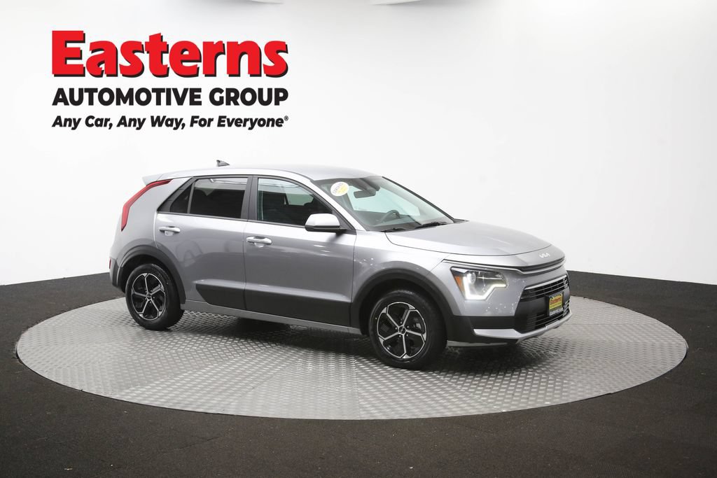 Used 2025 Kia Niro LX FWD image 46