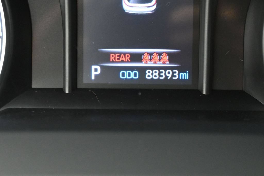 Certified 2021 Toyota Venza LE w/ Carpet Mat Package (TMS) AWD/4WD image 19