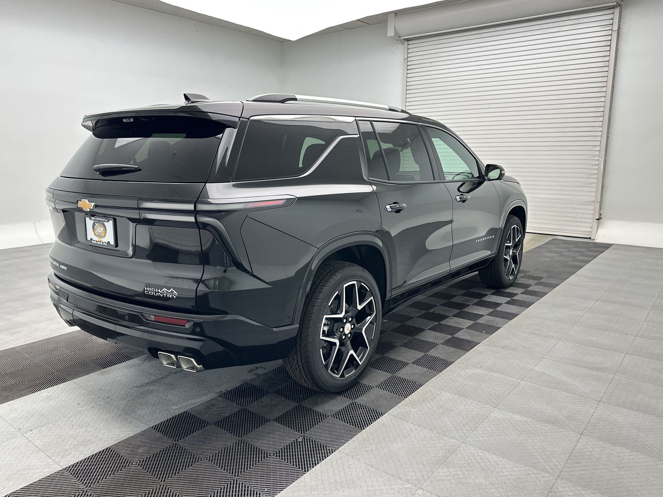 New 2026 Chevrolet Traverse High Country w/ LPO, Floor Liner Package AWD/4WD image 9