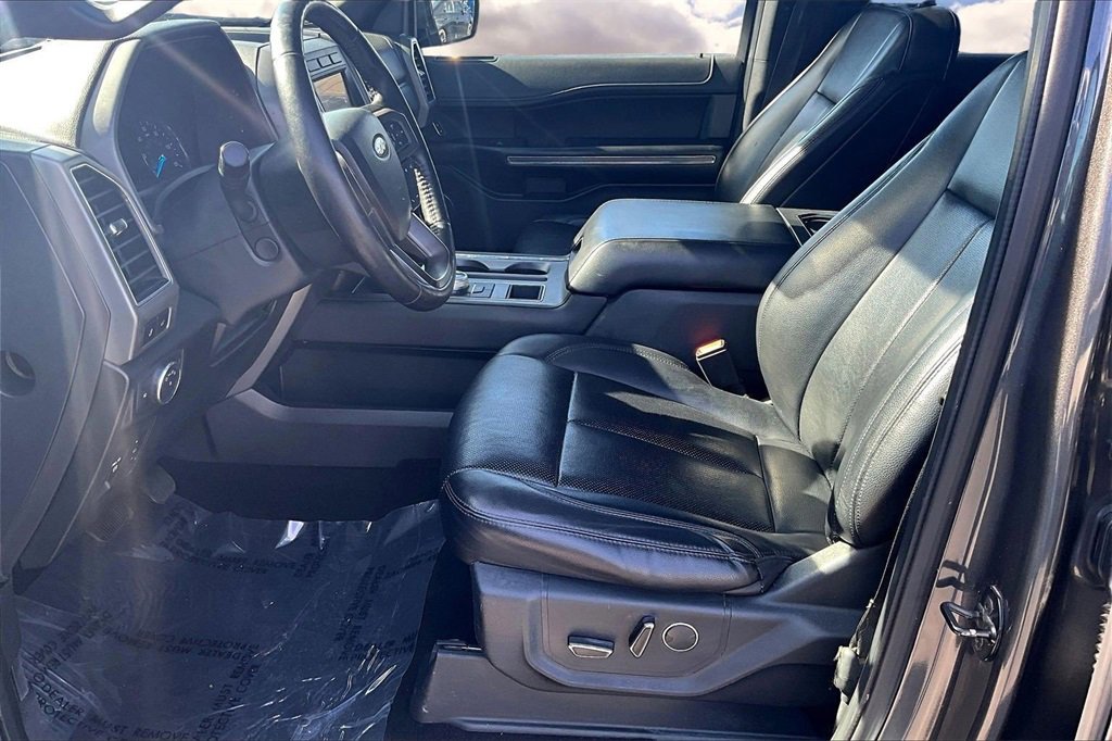 Used 2019 Ford Expedition Max XLT w/ Equipment Group 202A image 21