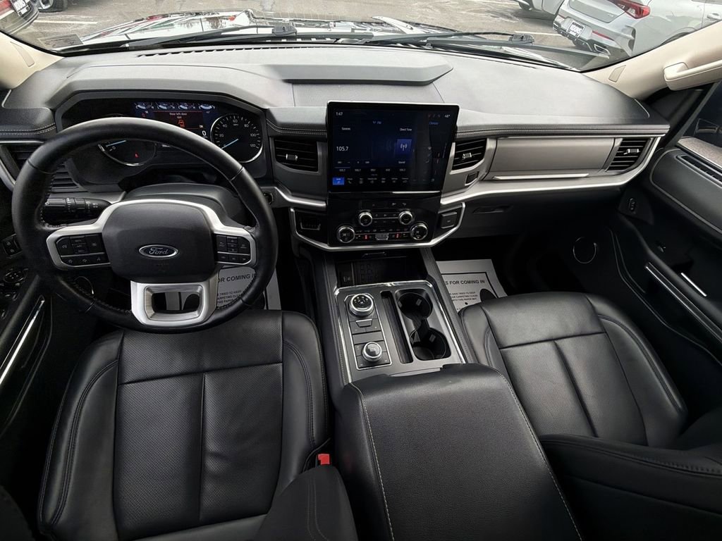 Used 2023 Ford Expedition Max XLT image 23