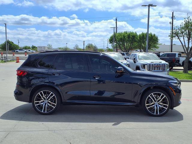 Used 2022 BMW X5 sDrive40i w/ M Sport Package image 2