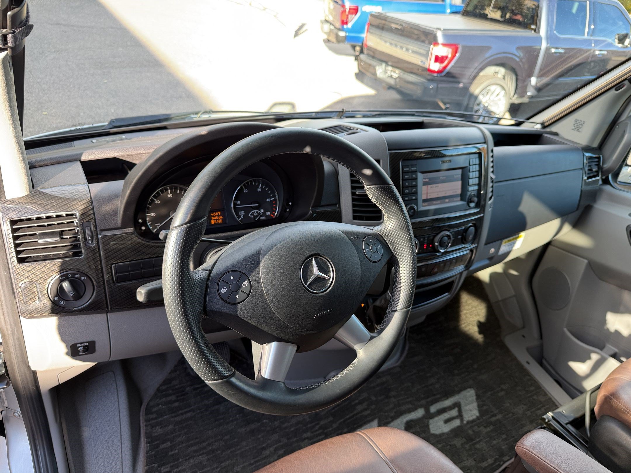 Used 2018 Mercedes-Benz Sprinter 3500 image 4