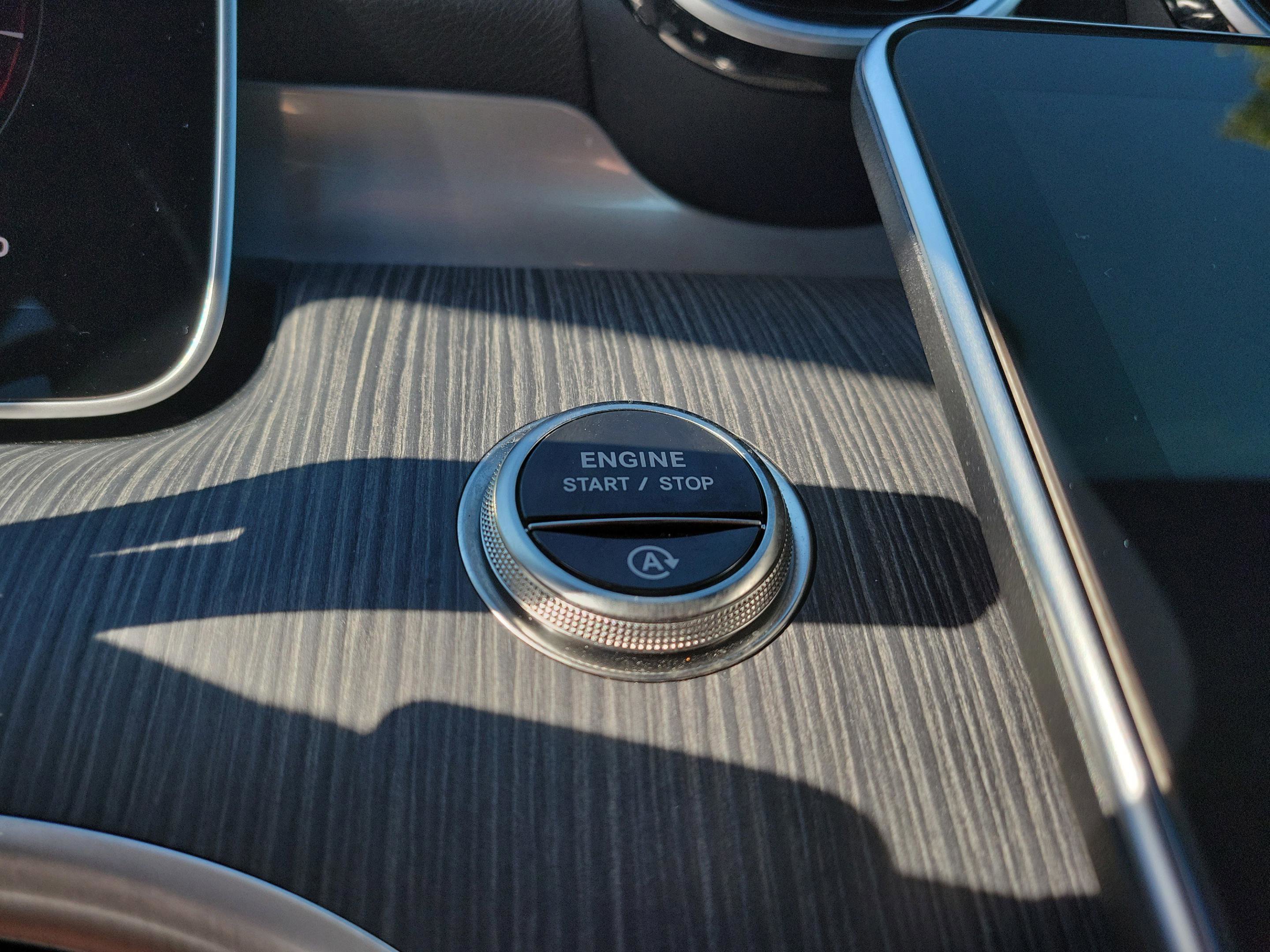 Certified 2025 Mercedes-Benz C 300 4MATIC Sedan image 28