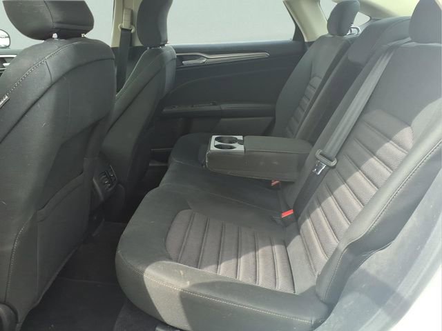 Used 2017 Ford Fusion SE image 21