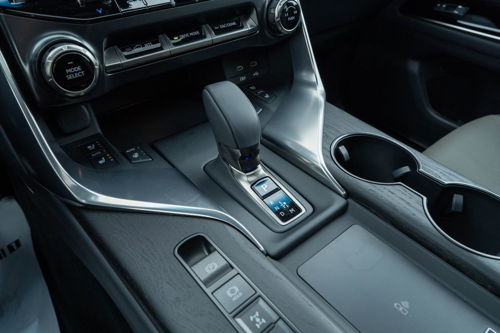 Used 2025 Lexus LX 700h Overtrail image 26