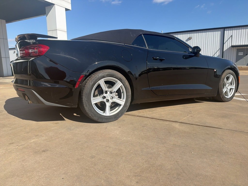 Used 2023 Chevrolet Camaro LT image 3