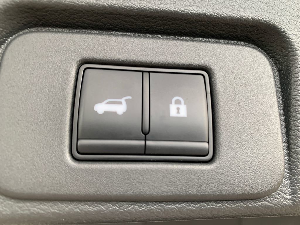 Used 2023 Nissan Rogue Platinum w/ Platinum Premium Package image 8