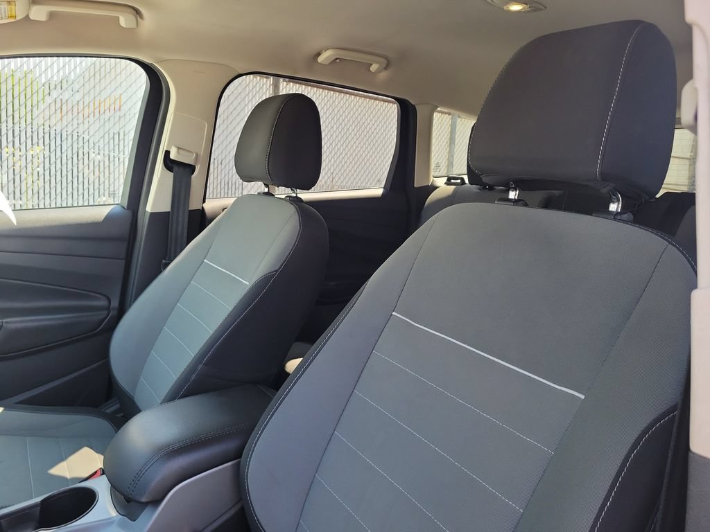 Used 2015 Ford Escape SE FWD image 15